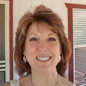 Meet your Posher, Joann